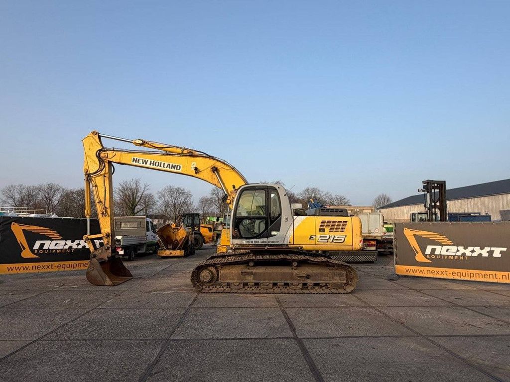 New Holland Kobelco E215 Diesel-Raupenbagger 119 kW 2006