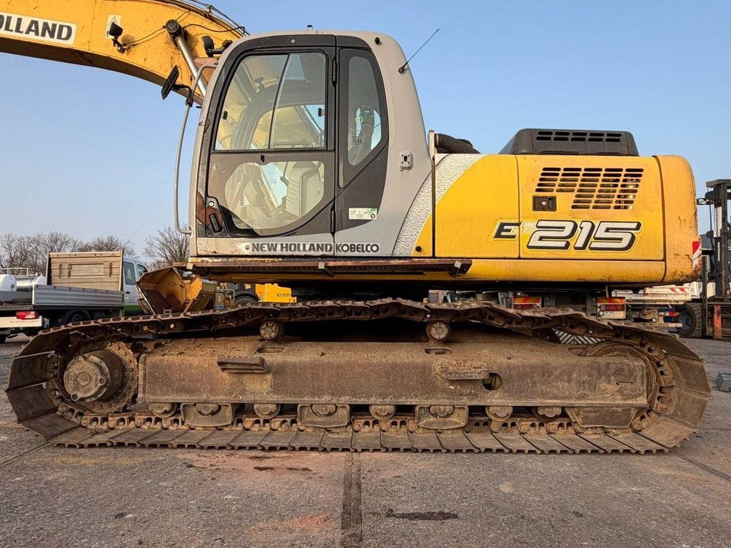 New Holland Kobelco E215 Diesel-Raupenbagger 119 kW 2006