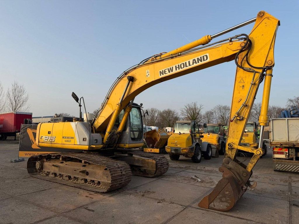 New Holland Kobelco E215 Diesel-Raupenbagger 119 kW 2006