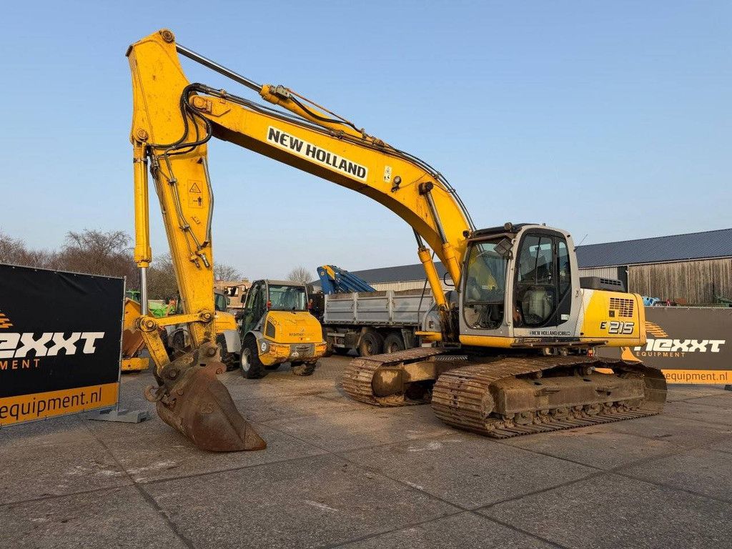 New Holland Kobelco E215 Diesel-Raupenbagger 119 kW 2006