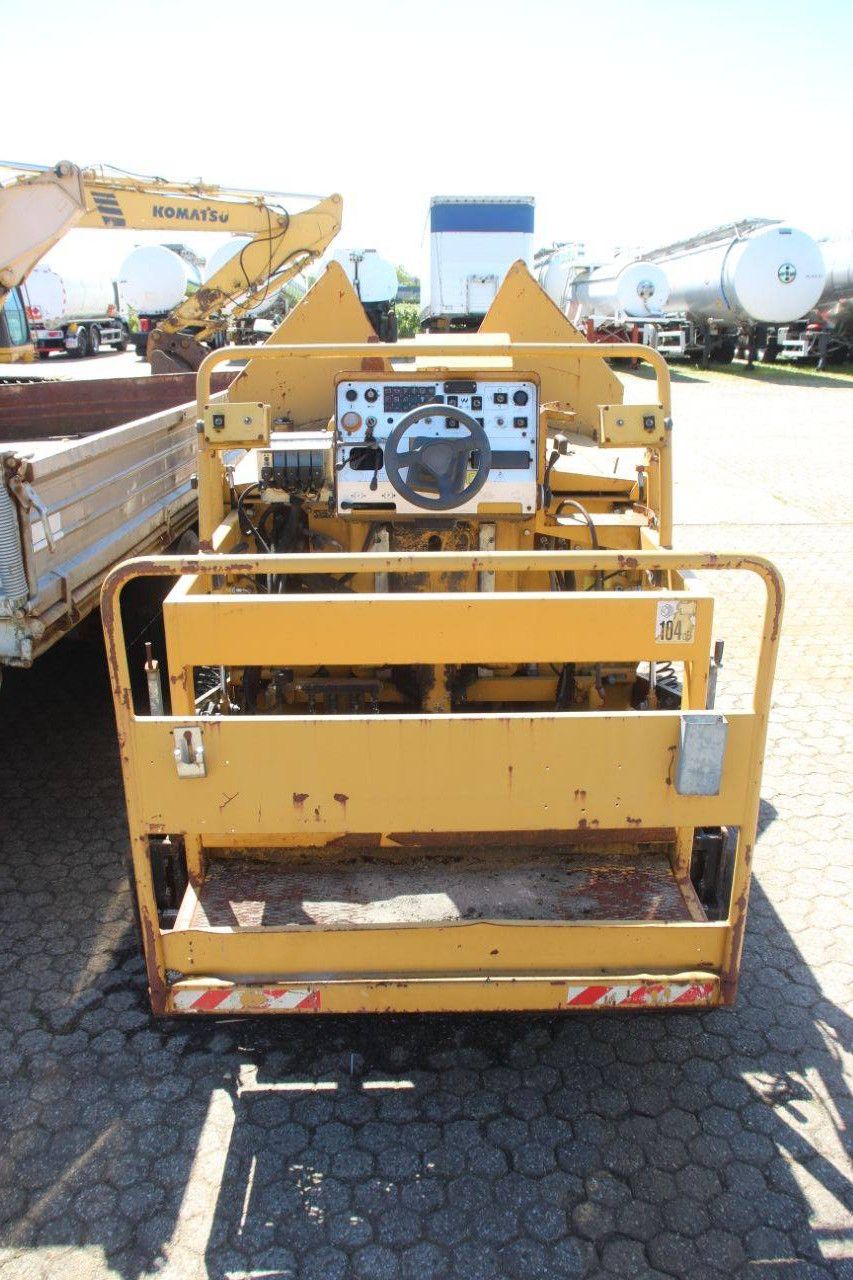 Asphalt machine Caterpillar BB-621C 25.3kW 2008