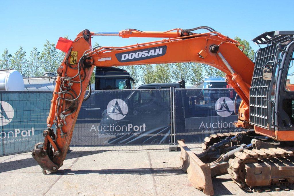 Doosan DX140LCR-3 Raupenbagger 81kW 2014