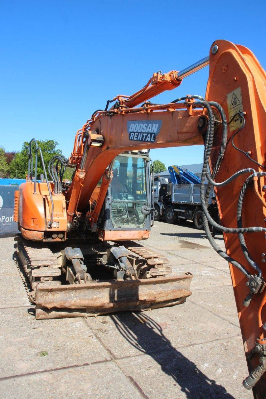 Doosan DX140LCR Diesel-Raupenbagger 81 kW 2013