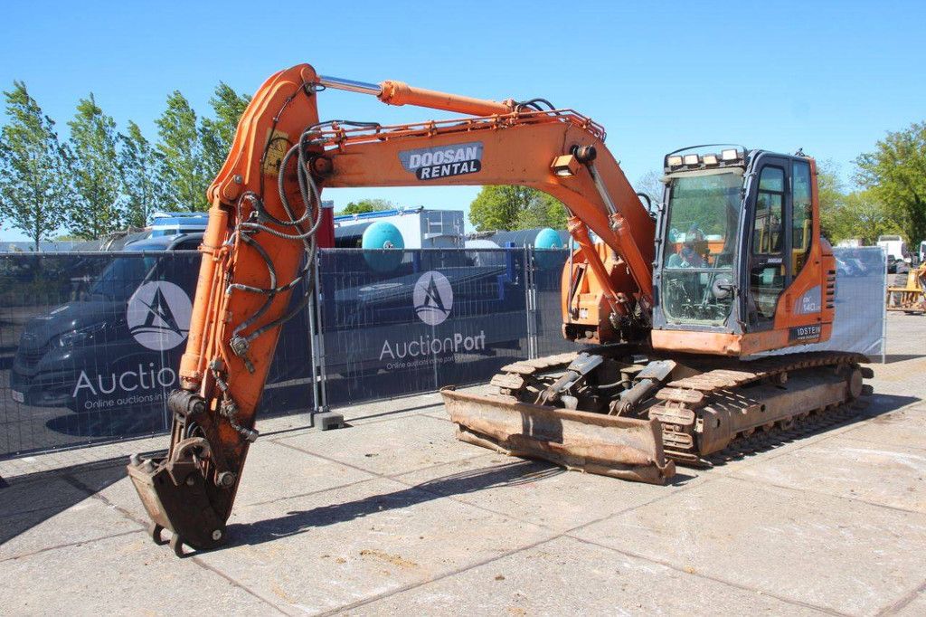 Doosan DX140LCR Diesel-Raupenbagger 81 kW 2013