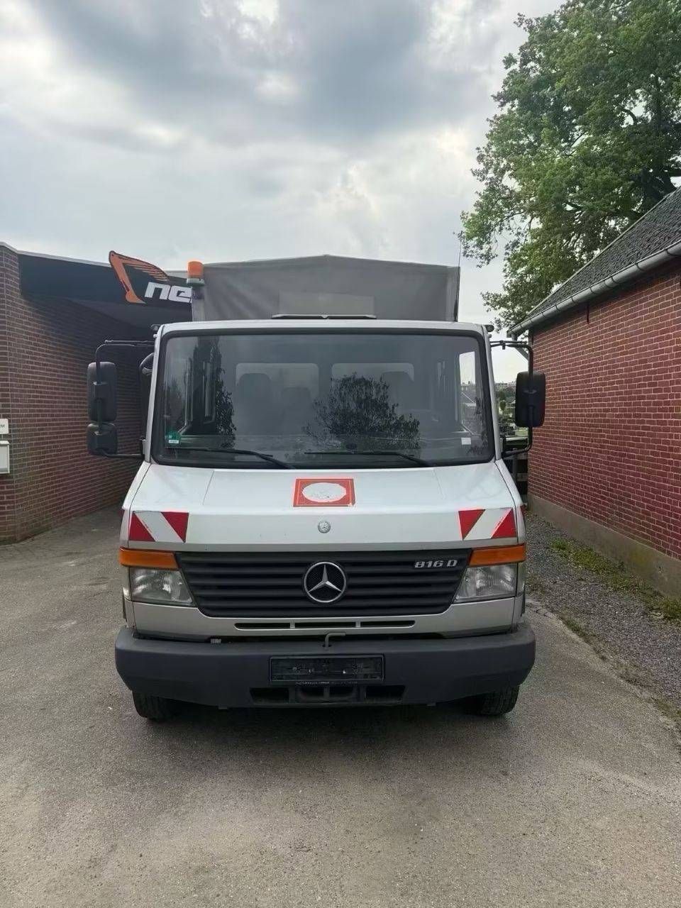 Vrachtwagen Mercedes-Benz 816D Vario Diesel 156pk 2007