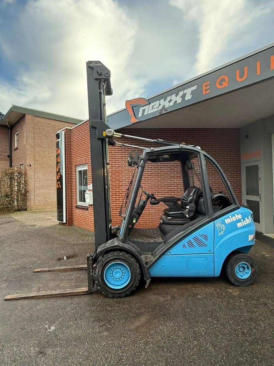 Heftruck Linde H25T LPG 2500kg 7m 2009