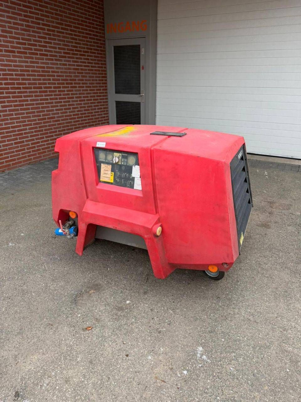 Loxam Diesel Compressor