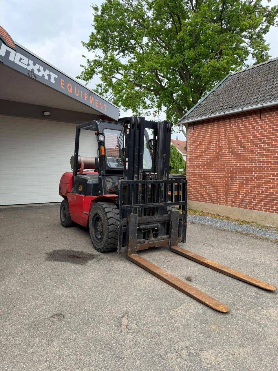 Rough-terrain forklift EP CPCD45 LPG 4500kg 4.3m 2011