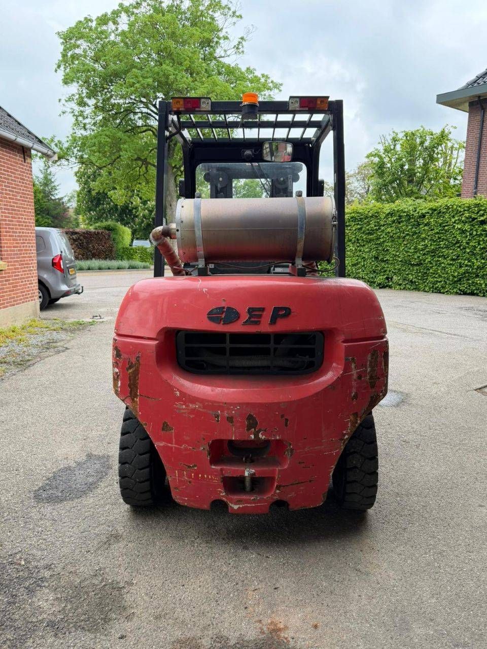 Rough-terrain forklift EP CPCD45 LPG 4500kg 4.3m 2011