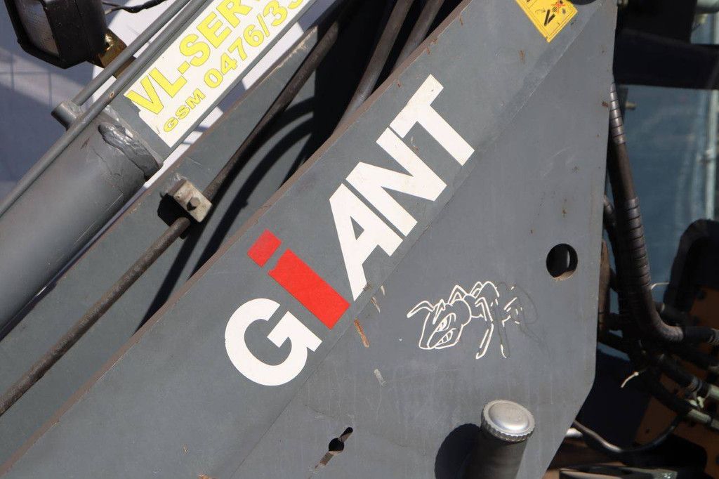 Giant V6001T-CAB Diesel Wheel Loader 44kW 2006