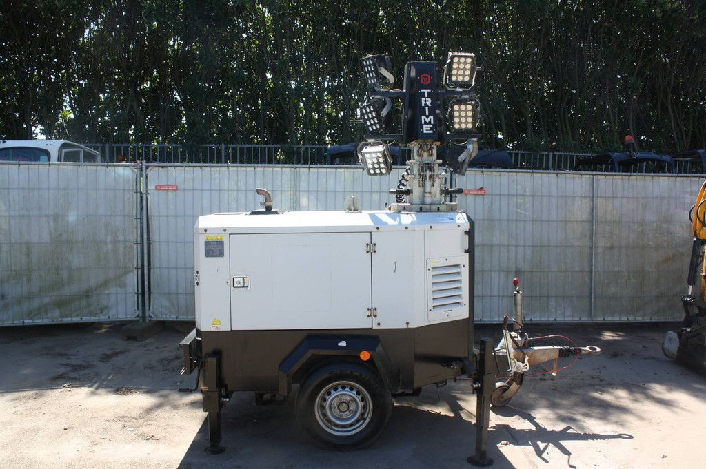 Lichtmast Trime X-HYBRID Elektro+Diesel 3,5 kVA 2019