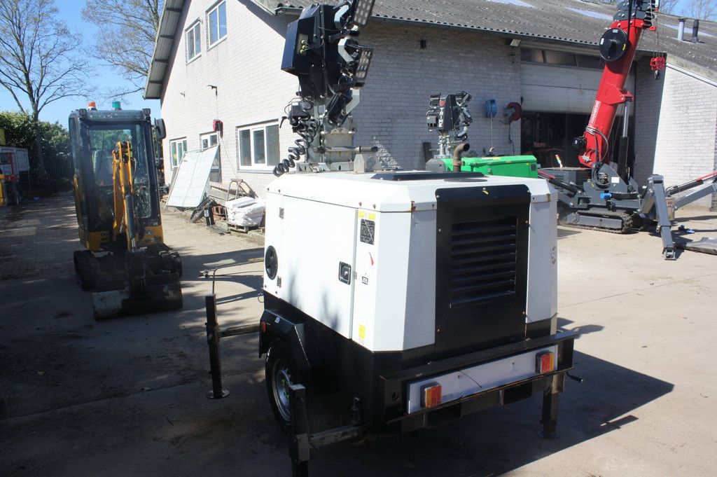 Lichtmast Trime X-HYBRID Elektro+Diesel 3,5 kVA 2019