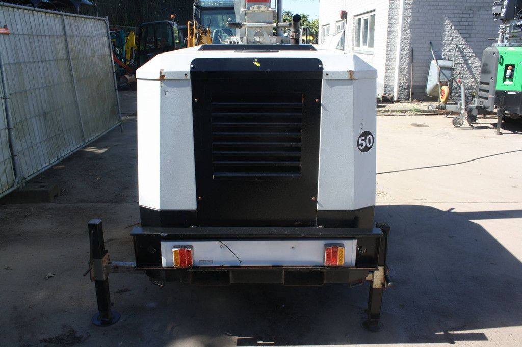 Lichtmast Trime X-HYBRID Elektro+Diesel 3,5 kVA 2019