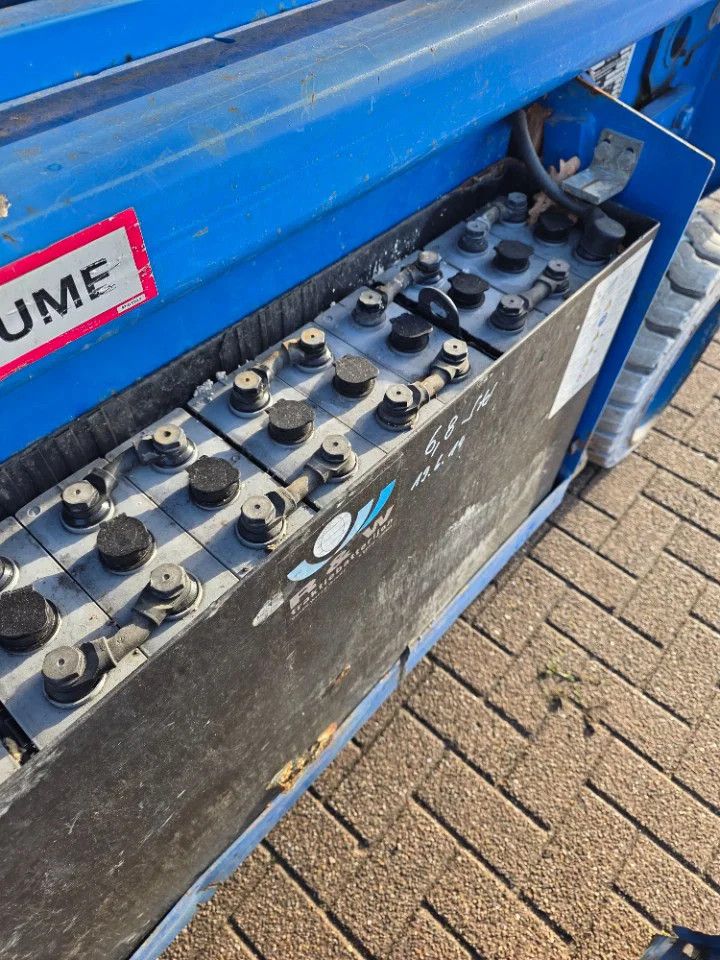 Holland Lift 19 m schaarlift hoogwerker
