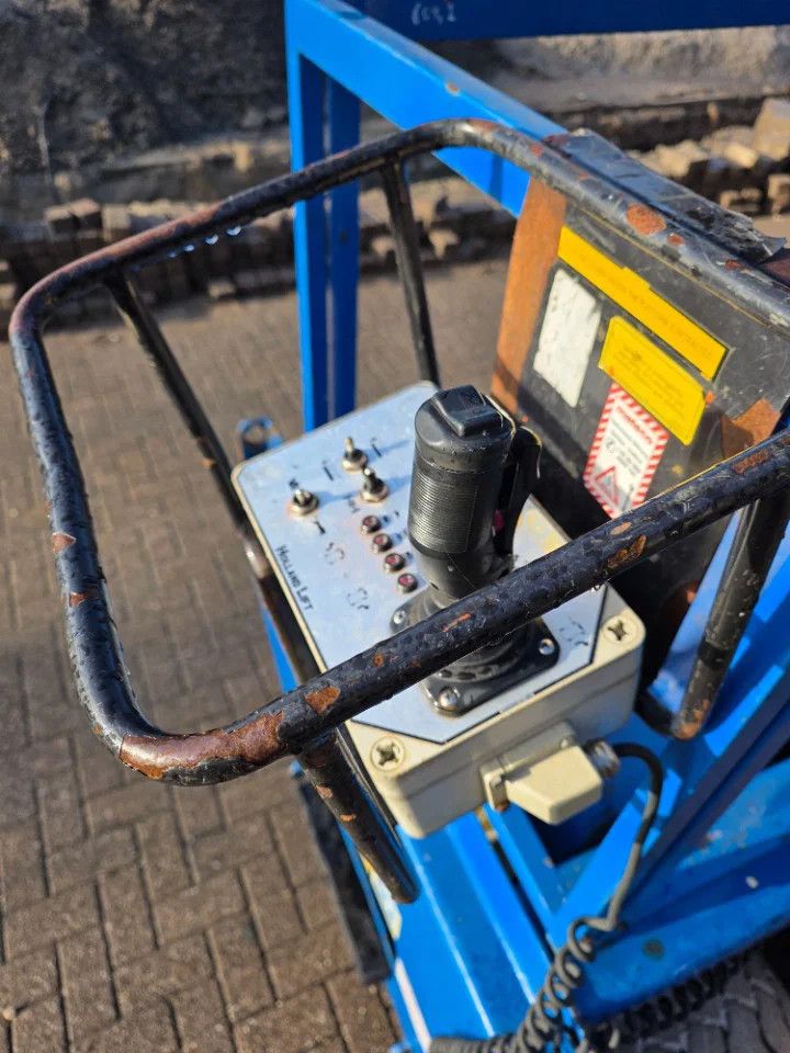 Holland Lift 19 m schaarlift hoogwerker