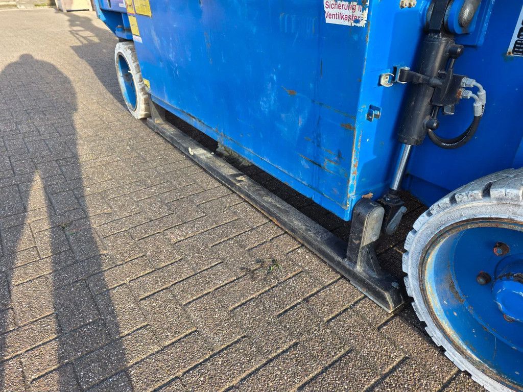 Holland Lift 19 m schaarlift hoogwerker
