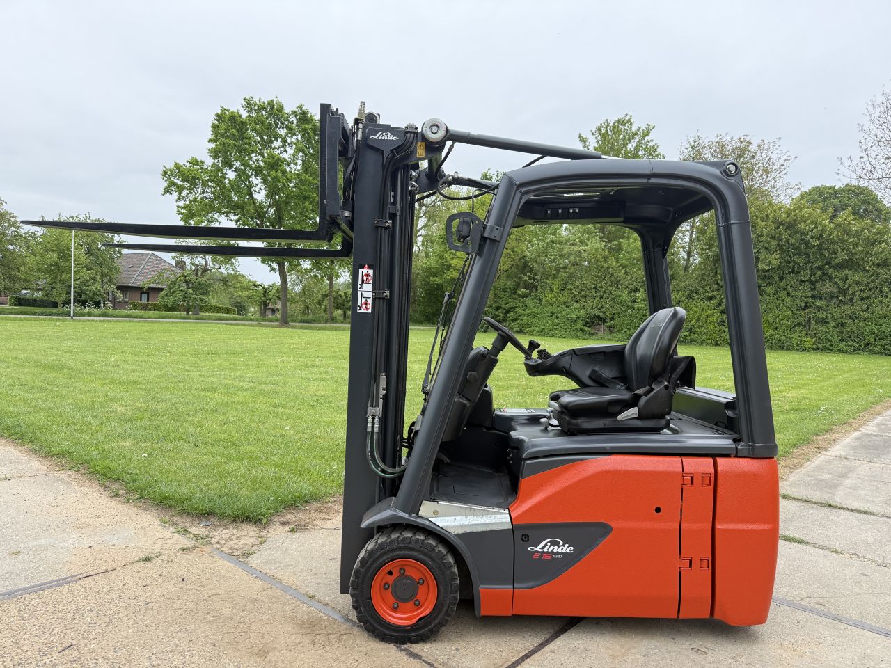 Linde E16-02 triplex mast freelift Sideshift BJ2017 garantie