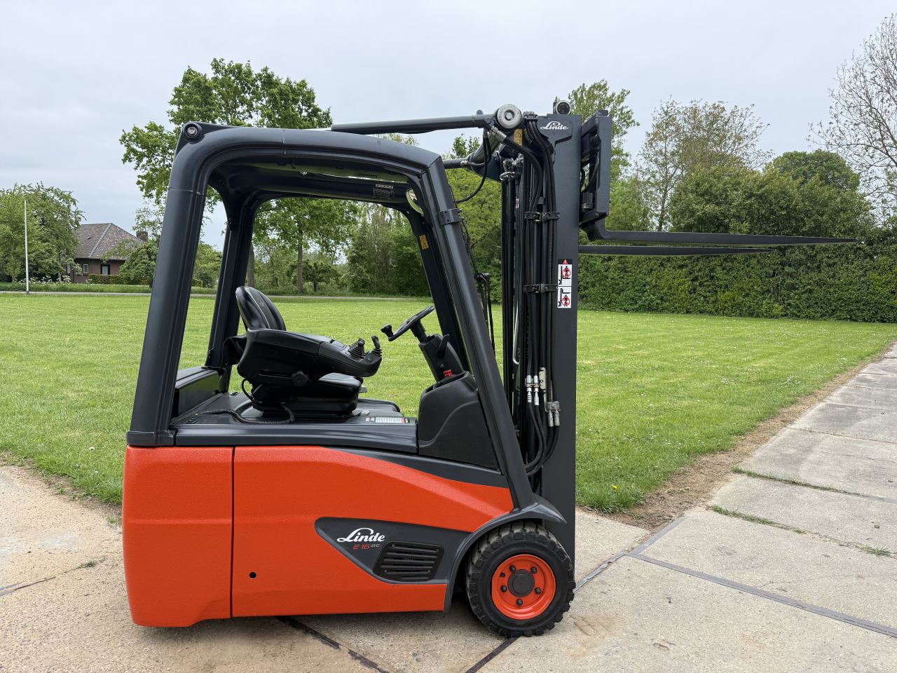 Linde E16-02 triplex mast freelift Sideshift BJ2017 garantie