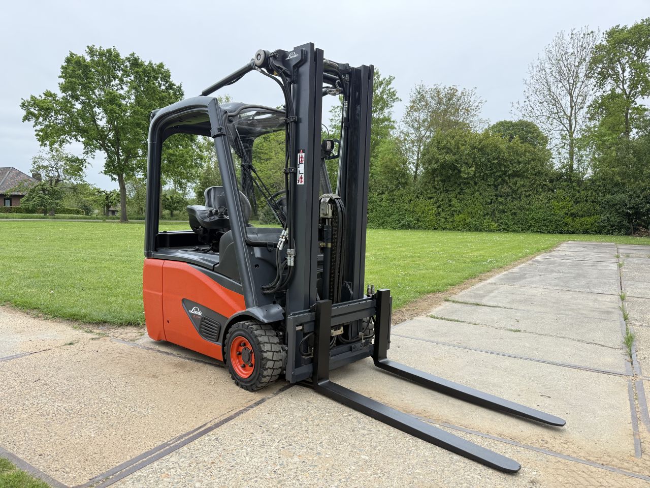 Linde E16-02 triplex mast freelift Sideshift BJ2017 garantie