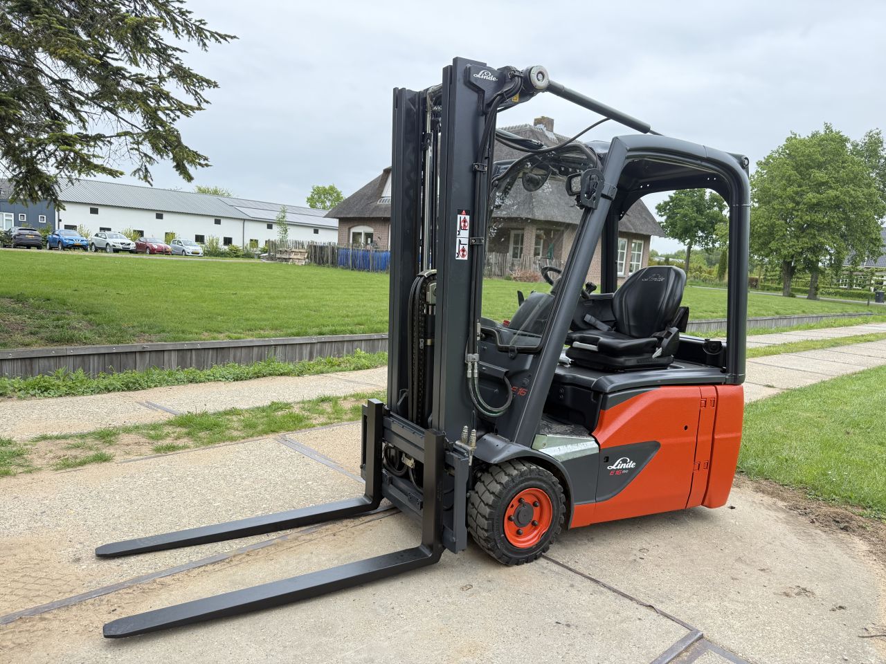 Linde E16-02 triplex mast freelift Sideshift BJ2017 garantie