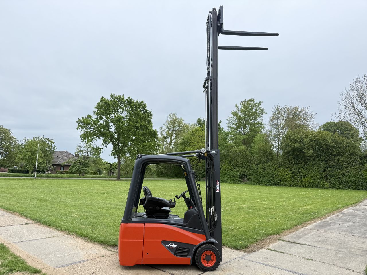 Linde E16-02 triplex mast freelift Sideshift BJ2017 garantie
