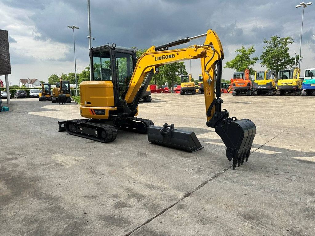 Midi excavator LiuGong 9035 FZTS Diesel 2026