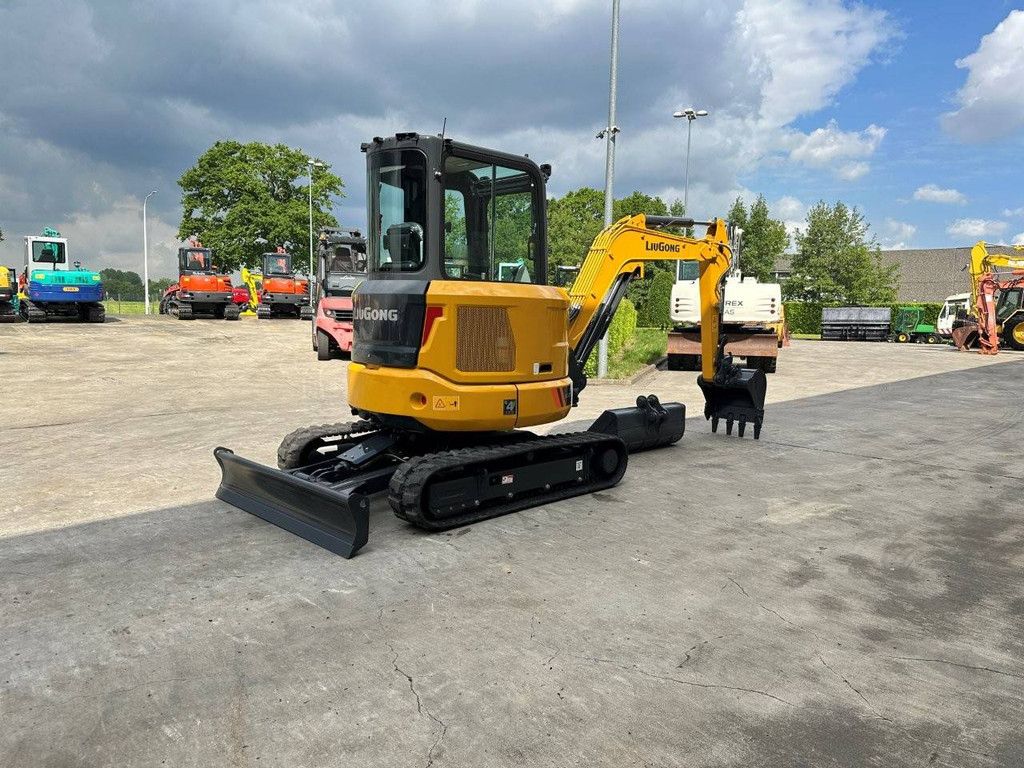 Midi excavator LiuGong 9035 FZTS Diesel 2026