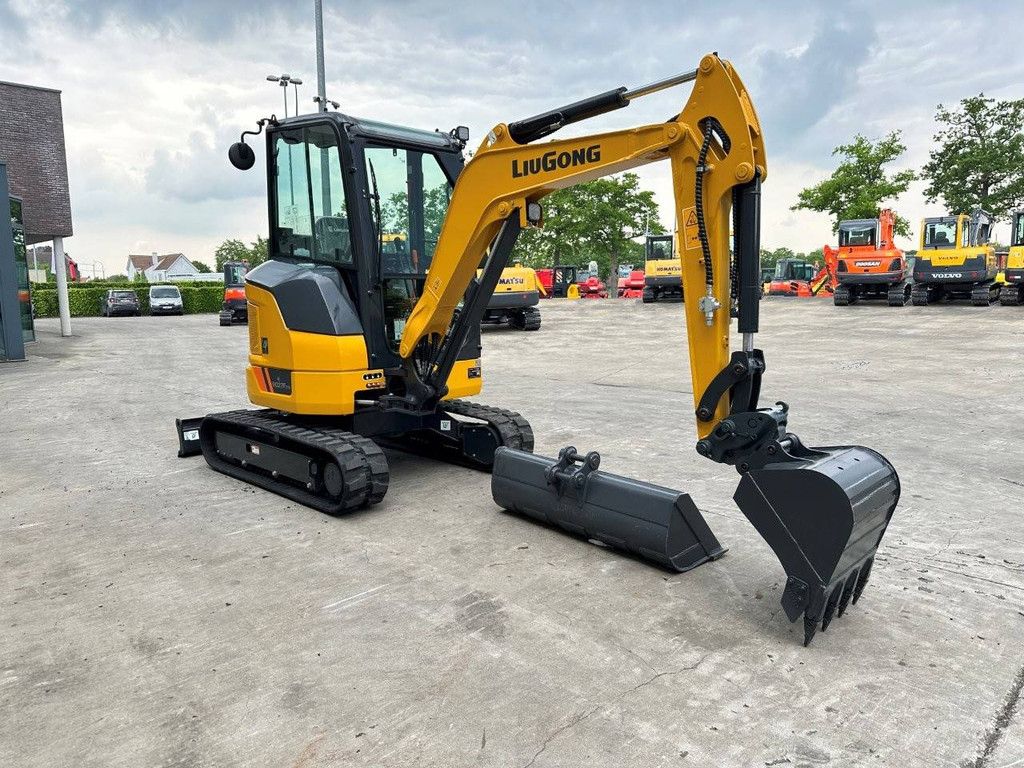 Midi-Bagger LiuGong 9027 FZTS Diesel 2026