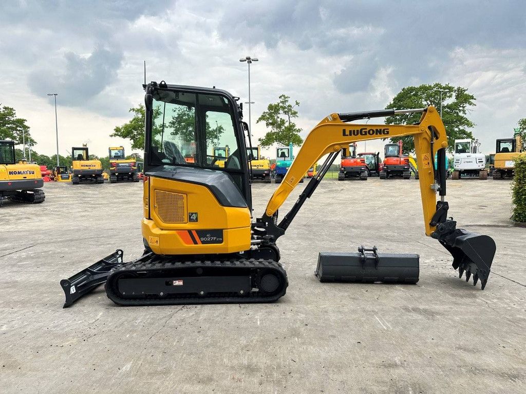 Midi-Bagger LiuGong 9027 FZTS Diesel 2026