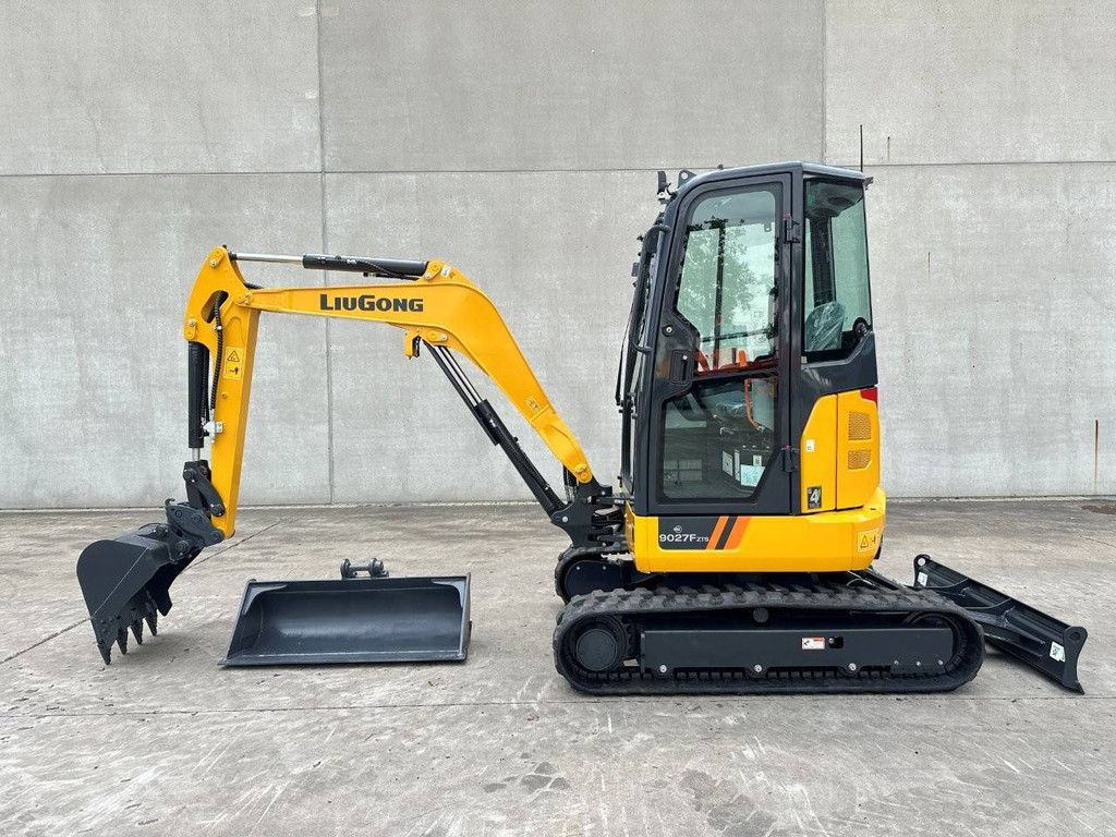 Midi-Bagger LiuGong 9027 FZTS Diesel 2026