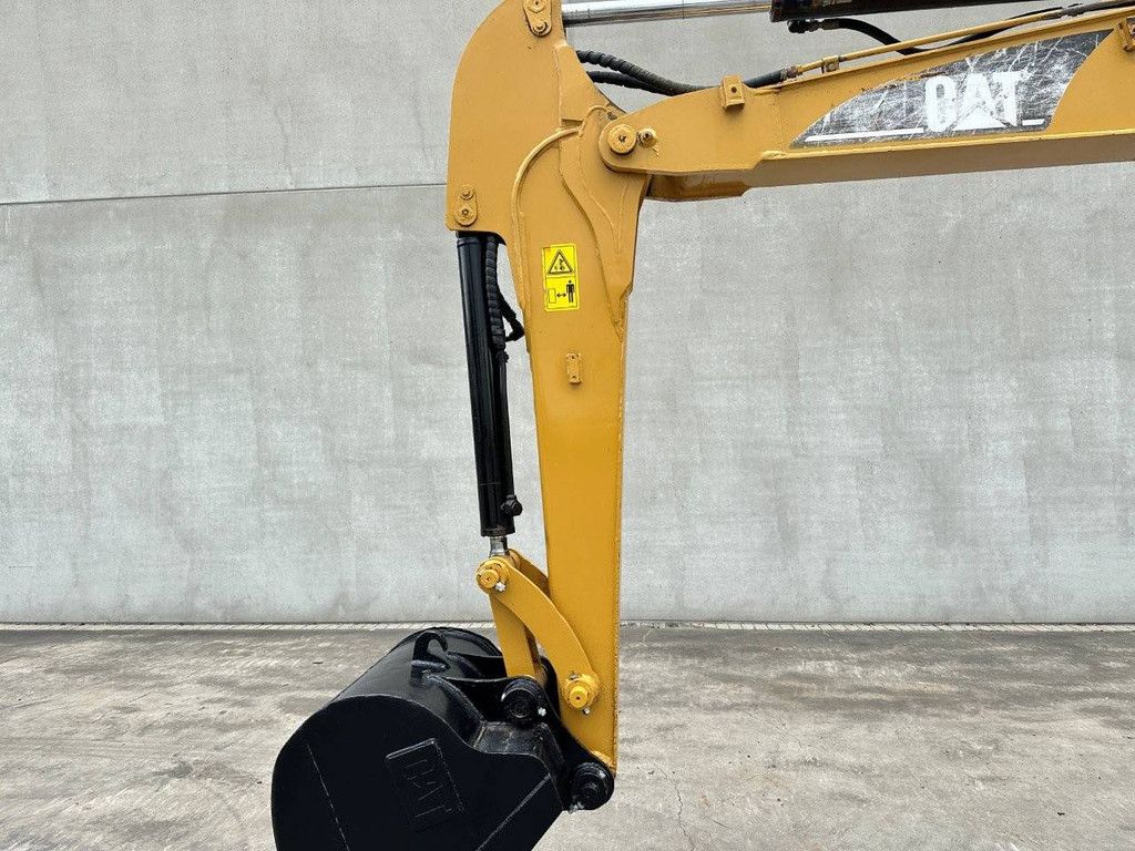 Crawler excavator Caterpillar 305.5 Diesel 2013