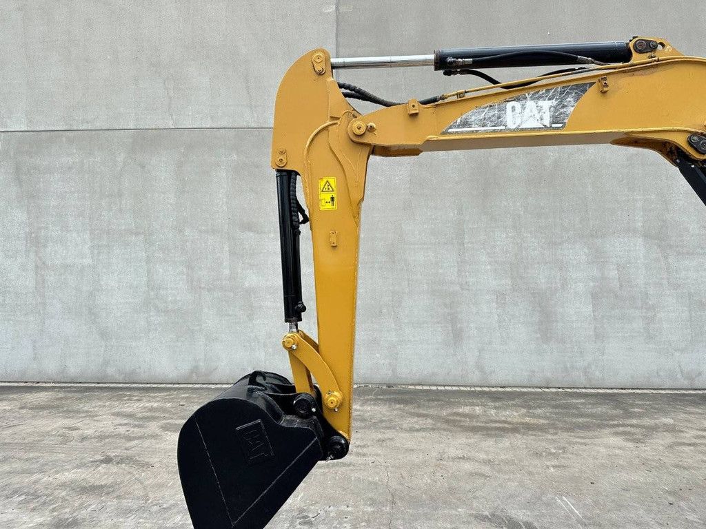 Crawler excavator Caterpillar 305.5 Diesel 2013