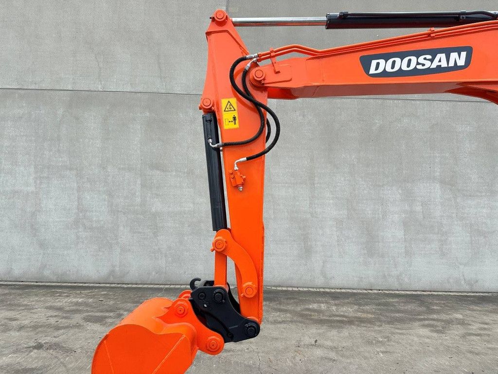 Doosan DX55-9C Diesel-Raupenbagger 2018