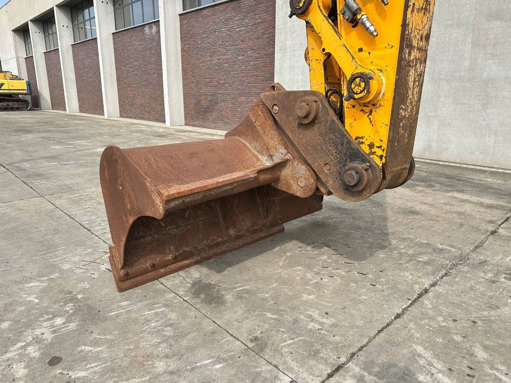 Raupenbagger JCB JS 220 LC Diesel 2017