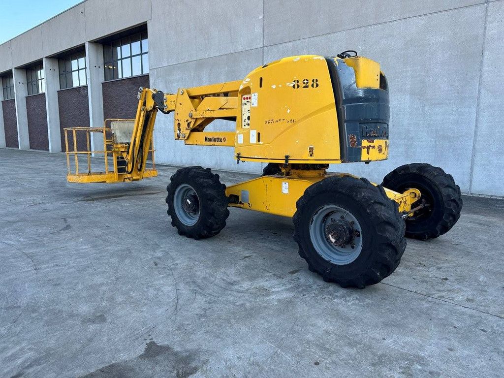 Articulating boom lift Haulotte HA16PX 16m 2000