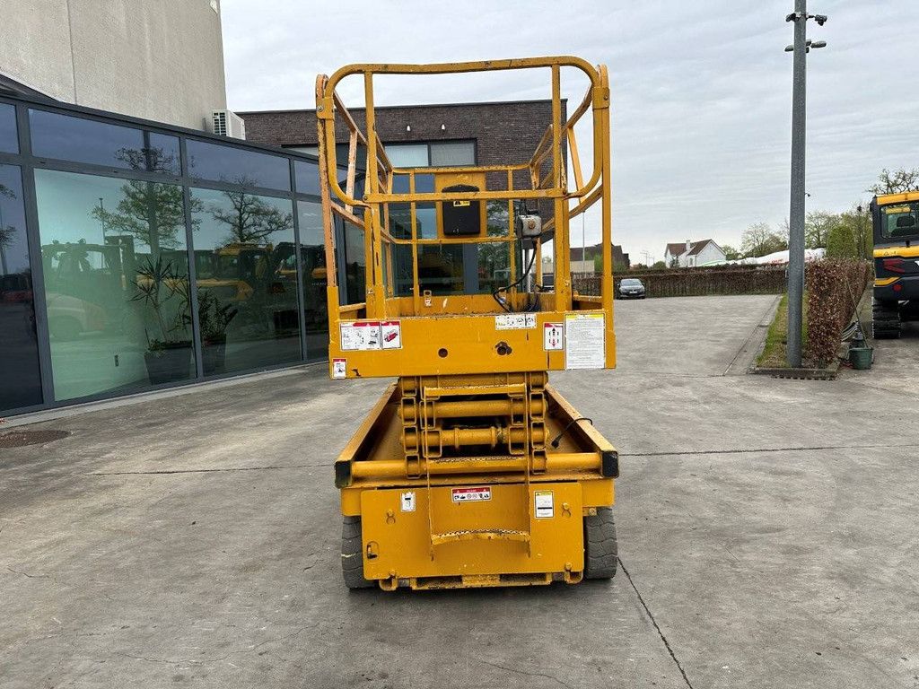 Scherenarbeitsbühne Haulotte Compact 10 Electric 10m 2002