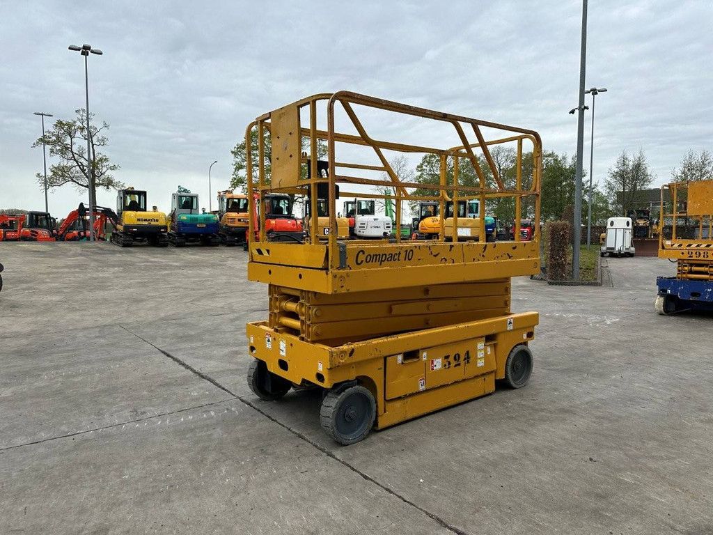 Scherenarbeitsbühne Haulotte Compact 10 Electric 10m 2002