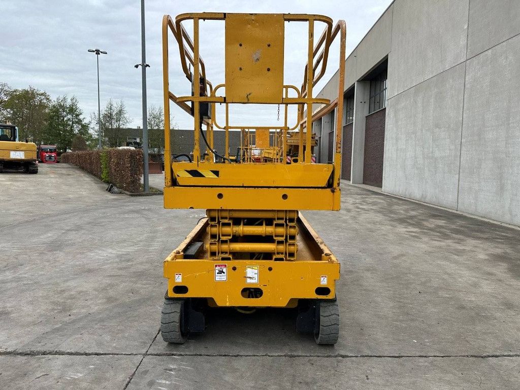 Scherenarbeitsbühne Haulotte Compact 10 Electric 10m 2002