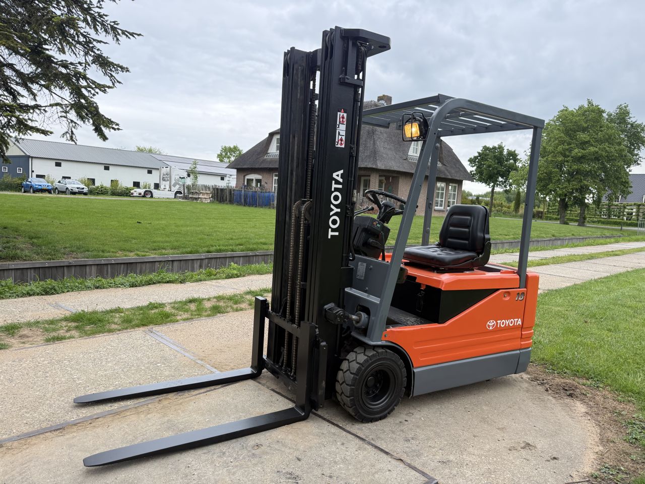 Toyota 1800KG elektrisch triplex mast freelift + verlichting