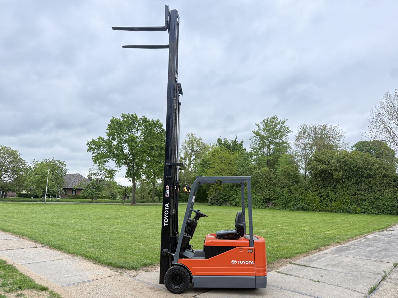 Toyota 1800KG elektrisch triplex mast freelift + verlichting