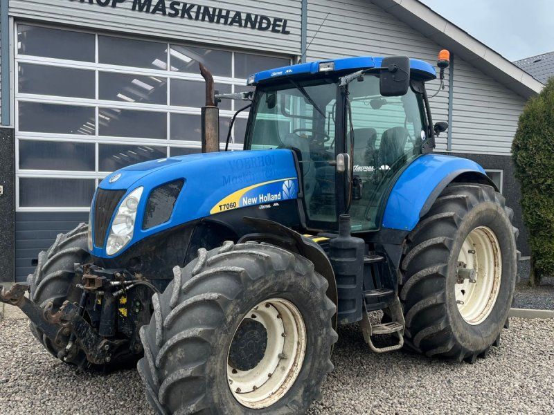 New Holland T7060 Med frontlift og frontPTO