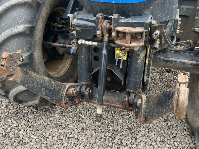 New Holland T7060 Med frontlift og frontPTO