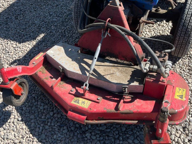 Iseki 3210 Med klipper og kost
