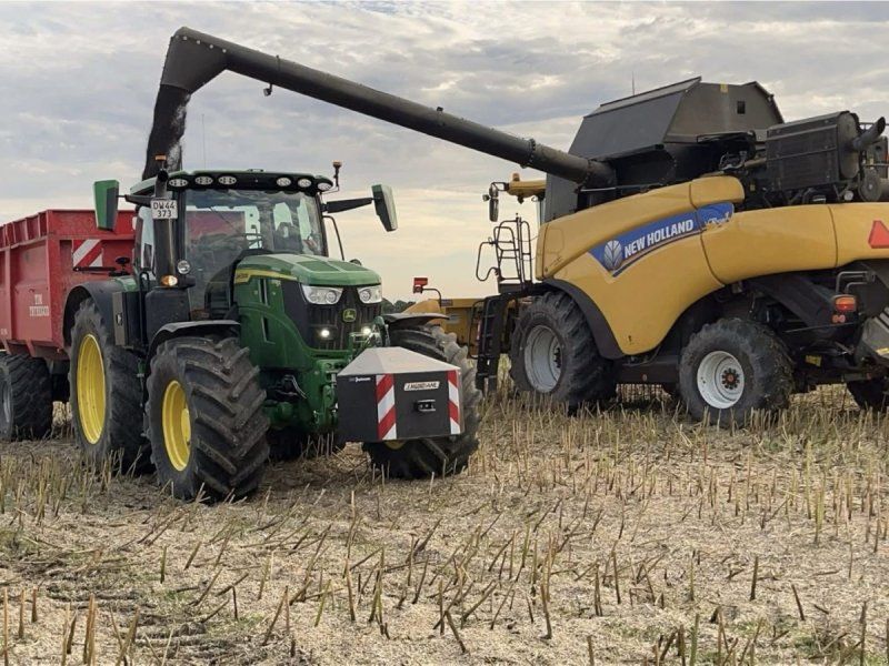 New Holland CR9080 SLH Eleion + 35” VarioFeed HD