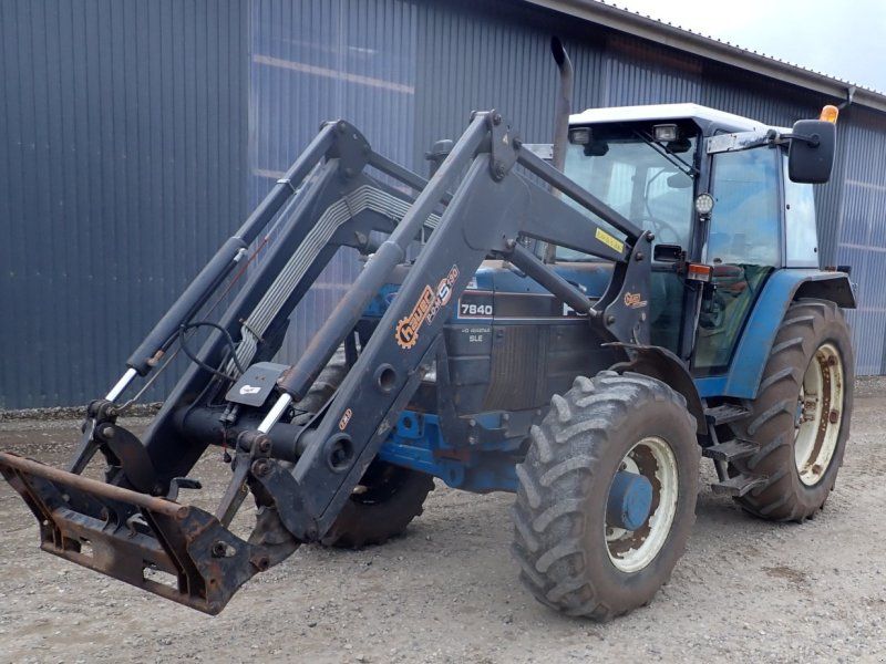 New Holland 7840