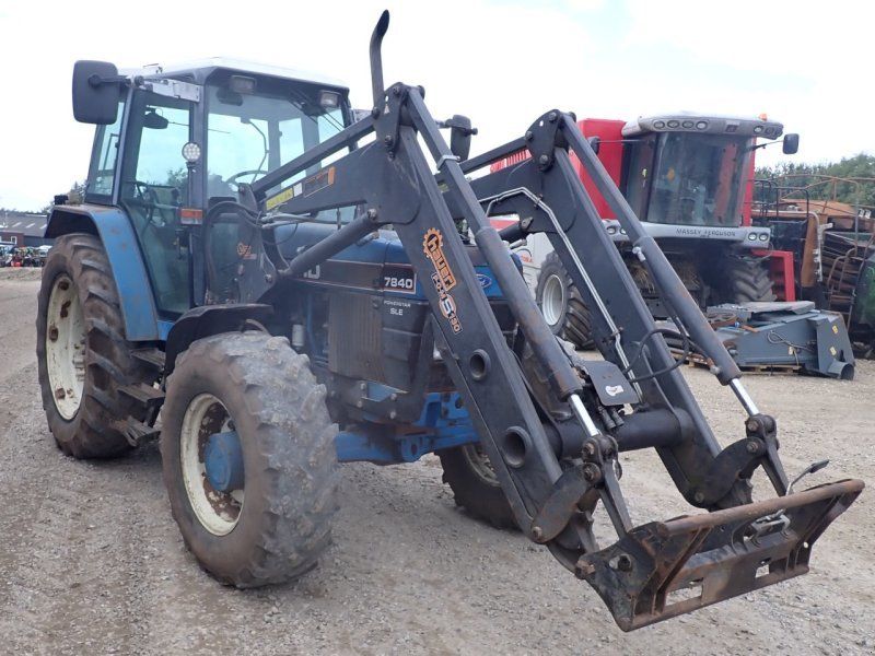 New Holland 7840