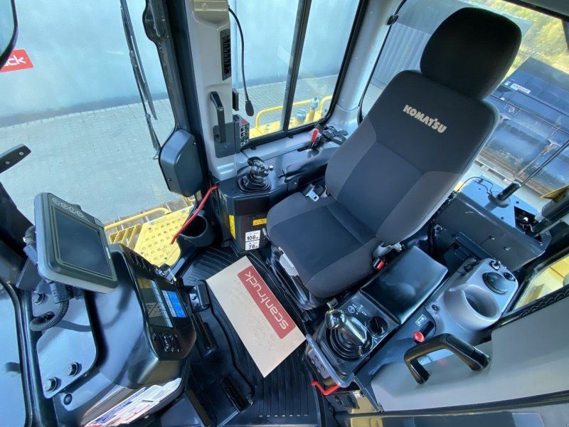 Komatsu D65PXI-18EO