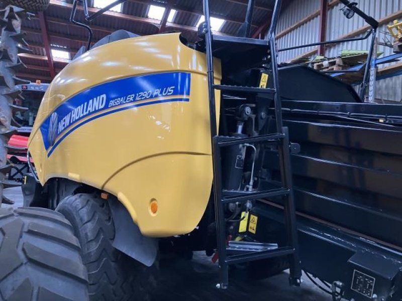 New Holland BB1290 PLUS