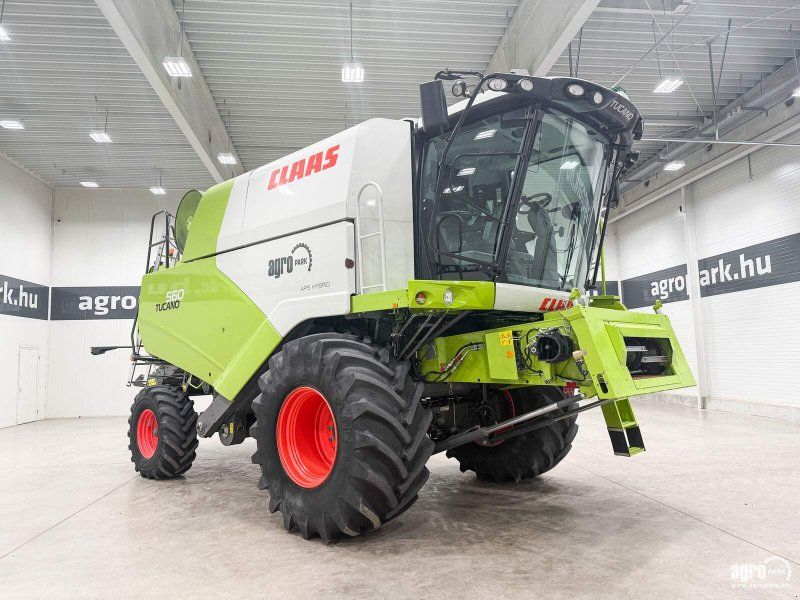 Claas Tucano 560