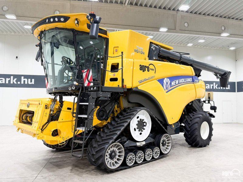 New Holland CR9.80 SmartTrax 4WD rotary , 10.7 m header with header t